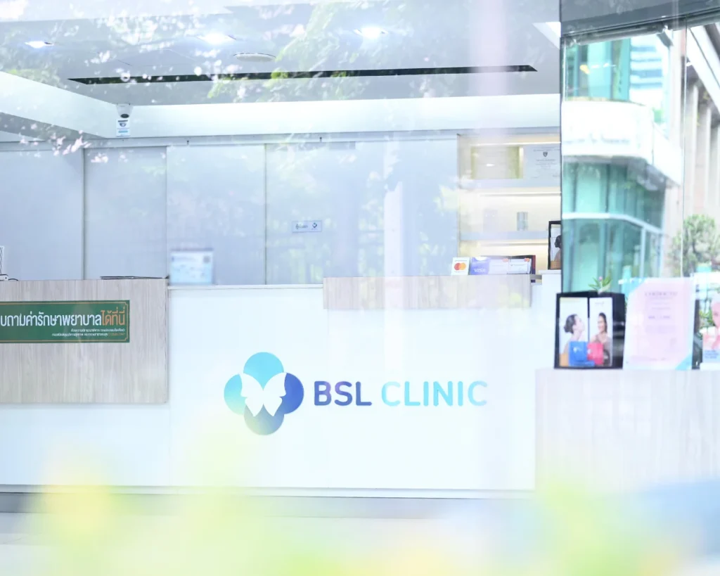 bsl-clinic-front-at-Silom-branch-no-patient